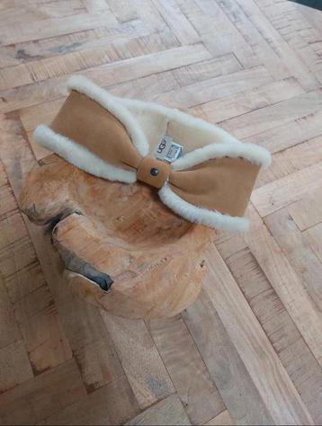 UGG prachtige warme hoofdband, Nieuw! beschikbaar voor biedingen