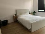 Handgemaakte boxspring 160x220 lichtgrijze stof, ophalen, Antiek en Kunst, Ophalen