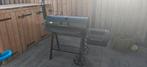 Amerikaanse bbq offset smoker, Tuin en Terras, Houtskoolbarbecues, Ophalen, Zo goed als nieuw