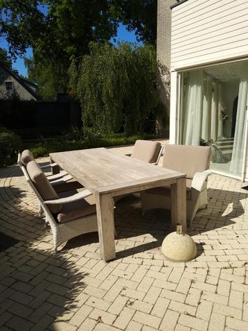 Tuinset incl.kunststof kussenkast beschikbaar voor biedingen