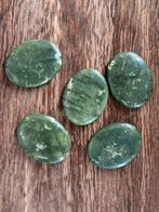 Jade worrystone / duimstenen, Ophalen of Verzenden, Mineraal