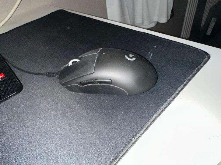 Logitech G pro wireless superlight, Computers en Software, Muizen, Zo goed als nieuw, Muis, Rechtshandig, Draadloos, Gaming muis