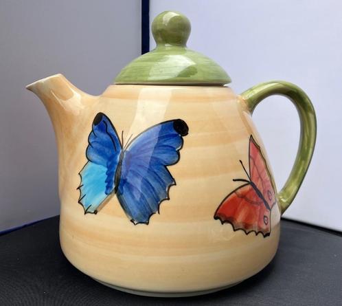 Theepot vlinders, Huis en Inrichting, Keuken | Servies, Zo goed als nieuw, Overige typen, Overige stijlen, Aardewerk, Ophalen of Verzenden