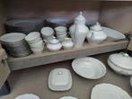 Hutschenreuther Hohenberg - Porseleinen servies uit Dld, Antiek en Kunst, Antiek | Servies compleet, Ophalen