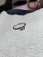 Ring IXXXI, Sieraden, Tassen en Uiterlijk, Ringen, 18 tot 19, Ophalen of Verzenden, Zo goed als nieuw, Dame