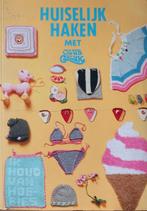 Huiselijk haken met Club Geluk, Ophalen of Verzenden, Zo goed als nieuw, Breien en Haken