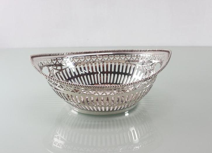 Zilveren bonbonmandje, Presburg Haarlem, Antiek en Kunst, Antiek | Goud en Zilver, Zilver, Ophalen of Verzenden