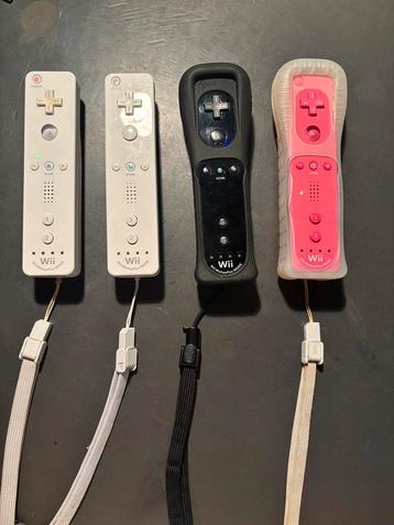 Nintendo Wii motion plus controllers beschikbaar voor biedingen