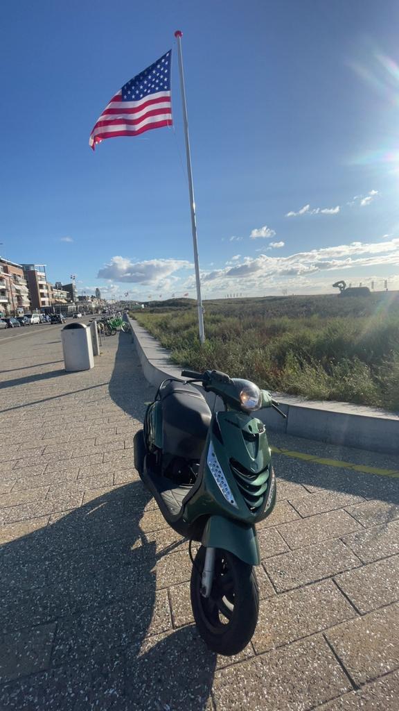 Zip 125cc 2takt, Fietsen en Brommers, Scooters | Piaggio, Zo goed als nieuw, Zip, Tweetakt, Ophalen