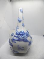 chinees porselein vaas octagonaal draak decor, Antiek en Kunst, Ophalen of Verzenden