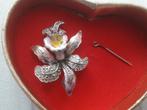 Vintage broche, Sieraden, Tassen en Uiterlijk, Broches, Ophalen of Verzenden, Gebruikt, Overige materialen