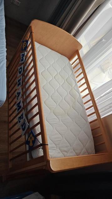 Ledikant babypark 60120 incl matras  beschikbaar voor biedingen