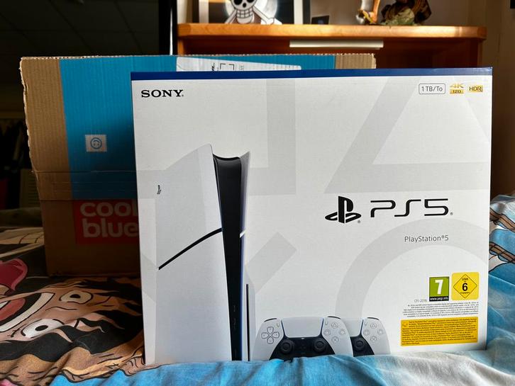 Playstation 5 Slim Disc Edition 1TB + met twee DualSense, Spelcomputers en Games, Spelcomputers | Sony PlayStation 5, Nieuw, Playstation 5