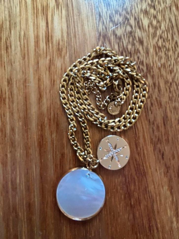 CHORANGE Cannes, ketting “MELODINE” met parelmoer, Sieraden, Tassen en Uiterlijk, Kettingen, Nieuw, Overige materialen, Goud, Ophalen of Verzenden