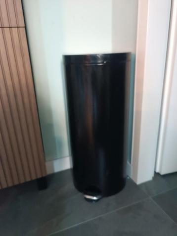 Gratis op te halen pedaalemmer beschikbaar voor biedingen