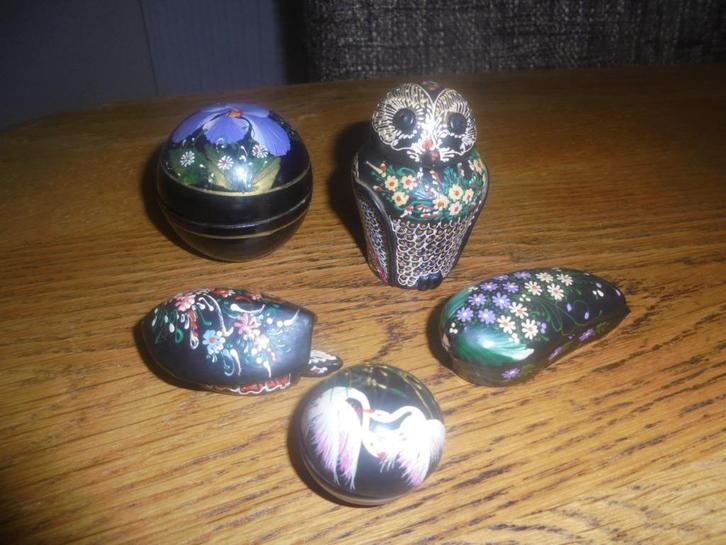 Pillendoosje / Papier Maché / 6 stuks /  1 koop, Antiek en Kunst, Curiosa en Brocante, Ophalen