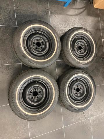 Originele Mustang 1966 14 inch wielen set beschikbaar voor biedingen