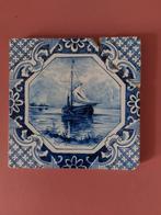 Antieke tegel met zeilschip of boot., Ophalen of Verzenden