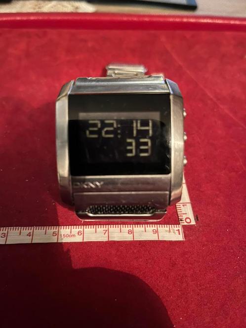 Vintage DNKY Digitaal horloge, Sieraden, Tassen en Uiterlijk, Overige Accessoires, Zo goed als nieuw, Ophalen of Verzenden