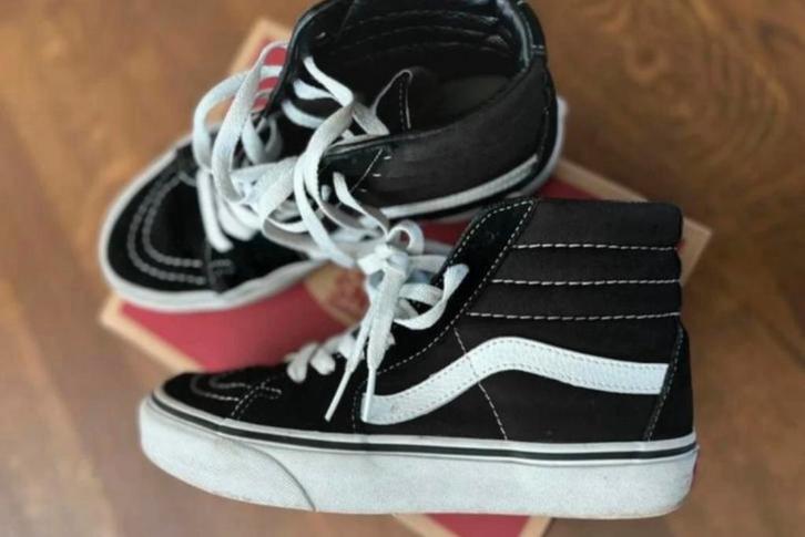 Vans zwarte suede sneakers, zwarte gympen maat 36,5, Kinderen en Baby's, Kinderkleding | Schoenen en Sokken, Nieuw, Schoenen, Jongen of Meisje