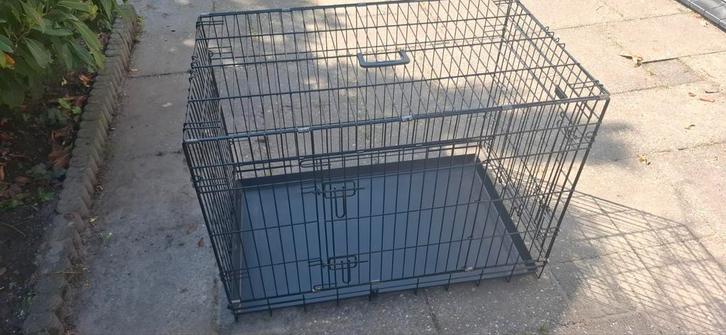 Zwarte extra sterke bensch 109cm breedte 3 maanden gebruikt, Dieren en Toebehoren, Hondenhokken, Zo goed als nieuw, Minder dan 65 cm