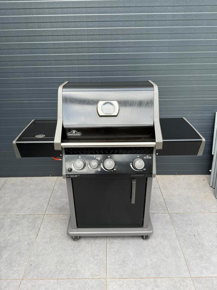 Napoleon Gasgrill Rogue XT, Tuin en Terras, Gasbarbecues, Zo goed als nieuw, Ophalen
