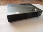 Hitachi beamer Ed-X22, Ophalen of Verzenden, Zo goed als nieuw