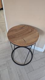 Stijlvolle houten bijzettafel 46cm bij 60cm hoog., Ophalen, Minder dan 55 cm, Rond, Zo goed als nieuw
