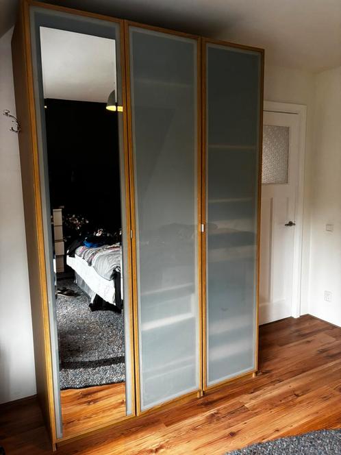 Fijne hoge IKEA pax garderobe kast, Huis en Inrichting, Kasten | Kledingkasten, Gebruikt, 200 cm of meer, 100 tot 150 cm, 50 tot 75 cm