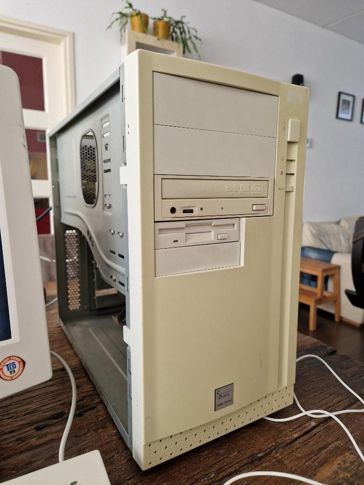 Retro Intel Pentium 4 PC // Windows XP, Computers en Software, Vintage Computers, Ophalen