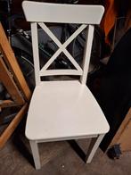 Te koop: teab 2 witte  Ikea stoelen, Ophalen, Gebruikt, Wit