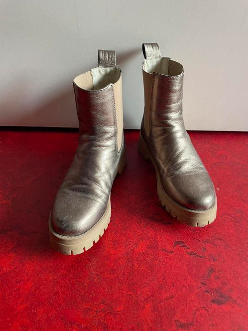 Goud leren Chelsea boots mt 39 van Sacha, Kleding | Dames, Schoenen, Zo goed als nieuw, Overige kleuren, Ophalen of Verzenden