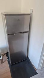 Tweedehands koelkast 145 cm hoog x 55 cm breed, Ophalen, Gebruikt, Met aparte vriezer, 140 tot 160 cm