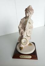 1470)Beeld van L'Arte nel Mondo, Verzamelen, Beelden en Beeldjes, Ophalen of Verzenden, Zo goed als nieuw, Mens