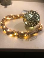 Kerst bal , slinger. Met touw en lichtjes., Ophalen of Verzenden, Zo goed als nieuw
