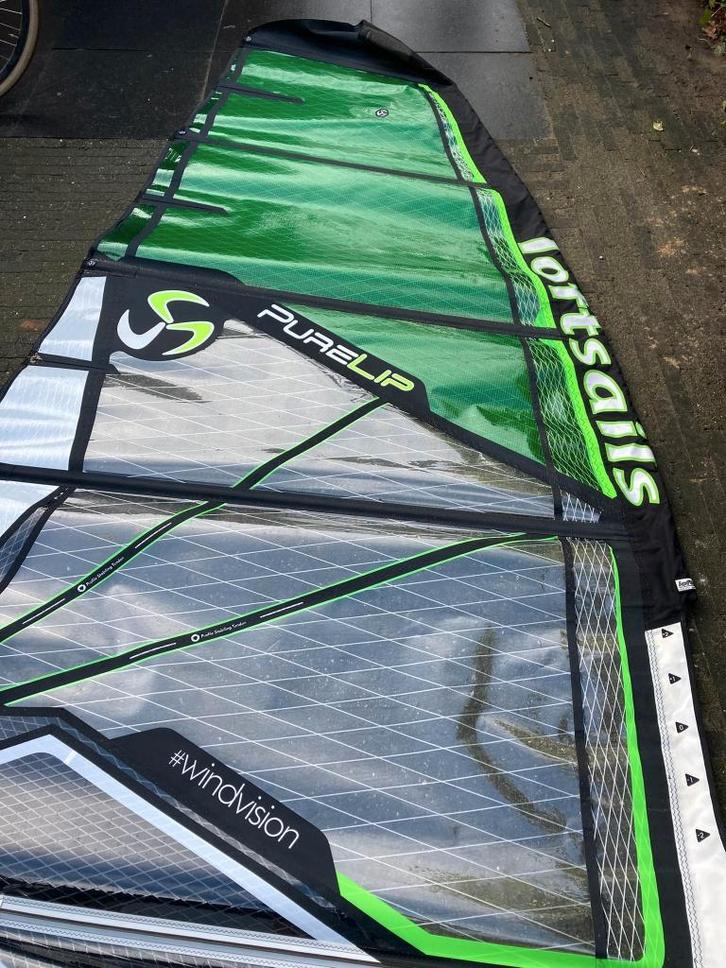 LoftSails PureLip 4.7, Watersport en Boten, Windsurfen, Zo goed als nieuw, Zeil, Met draagtas, Minder dan 5 m², Ophalen