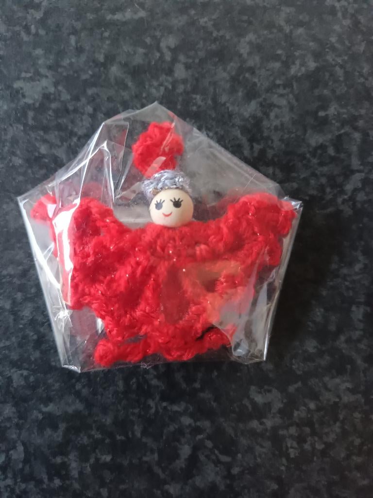 Nieuw gehaakt mini engeltje rood (kan opgehangen worden), Ophalen of Verzenden, Nieuw