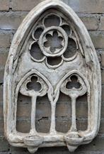 Gotisch raamwerk. Gips. 37/58 cm. Ouderdoms patina.  Ca 1900, Antiek en Kunst, Ophalen