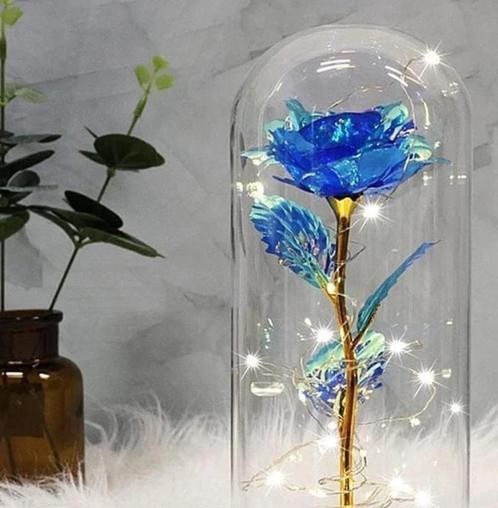 Eeuwige Roos in Glas LED Blauwe Boeket Geschenk Rozen LED Tu, Huis en Inrichting, Woonaccessoires | Kunstplanten en Kunstbloemen
