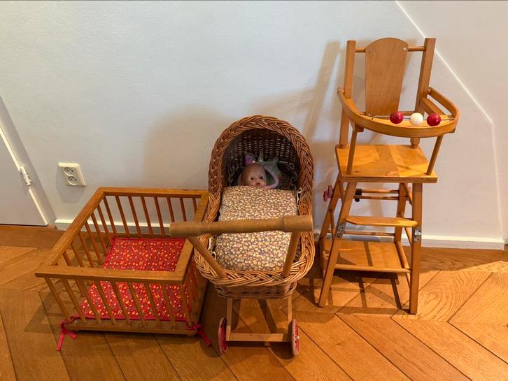 Vintage rotan kinderwagen, box en stoeltje voor poppen, Kinderen en Baby's, Speelgoed | Poppen, Gebruikt, Overige typen, Ophalen