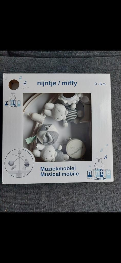 In nieuwstaat boxmobiel Nijntje grijs wit gestreept,muziek, Kinderen en Baby's, Speelgoed | Babyspeelgoed, Zo goed als nieuw, Mobiel