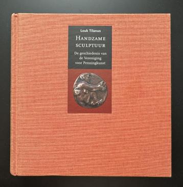 Boek over penningen Handzame sculptuur. Geschiedenis van VPK beschikbaar voor biedingen