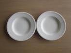 Recamier by Royal creamware 2 borden D23cm H3cm, Huis en Inrichting, Keuken | Servies, Overige materialen, Ophalen of Verzenden