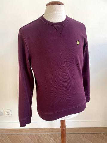 Lyle en Scott: Donkerpaarse sweater met logo. Maat M beschikbaar voor biedingen