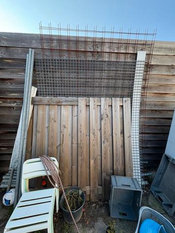 Betonnet betonijzer beschikbaar voor biedingen