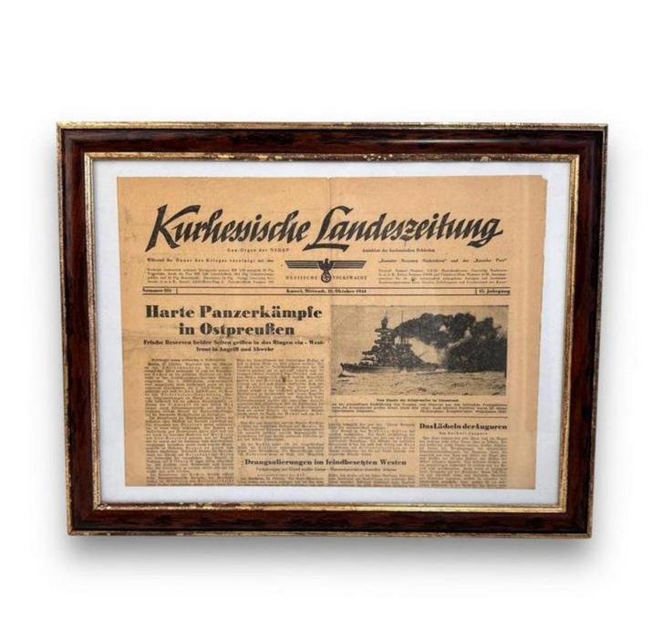 Kurhessische Landeszeitung Duitse ingelijste krant 1944, Verzamelen, Militaria | Tweede Wereldoorlog, Marine, Boek of Tijdschrift