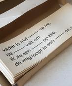Doos met oude dubbelzijdige taal/leeskaarten, Ophalen of Verzenden