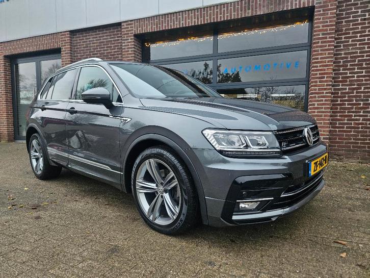 Volkswagen Tiguan R-Line 1.5 TSI LED Pano ACC Digi dashboard, Auto's, Volkswagen, Bedrijf, Tiguan, ABS, Adaptieve lichten, Adaptive Cruise Control