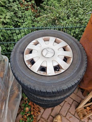 Mercedes-Benz Velgen met Winterbanden 235/65 R16C beschikbaar voor biedingen