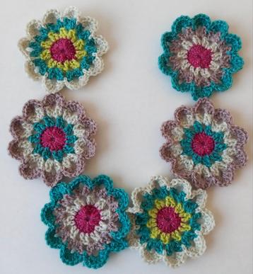 Gondas Creaties Bloemen Retro wandhanger decoratie nr. 2 beschikbaar voor biedingen